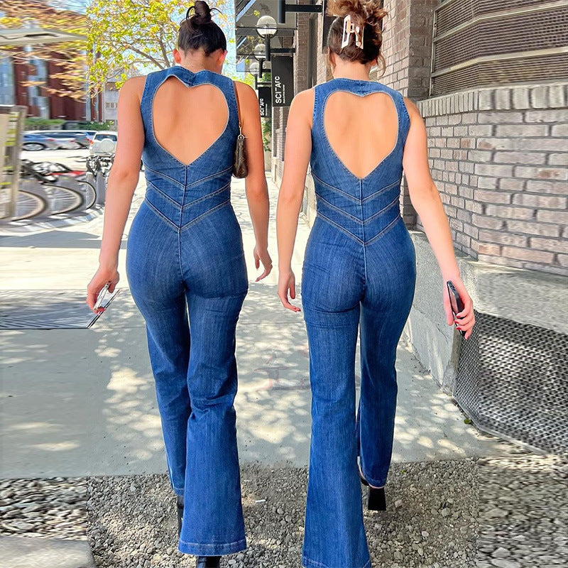 Kirsten | Trendig jumpsuit i denim med hjärtformad utskärning