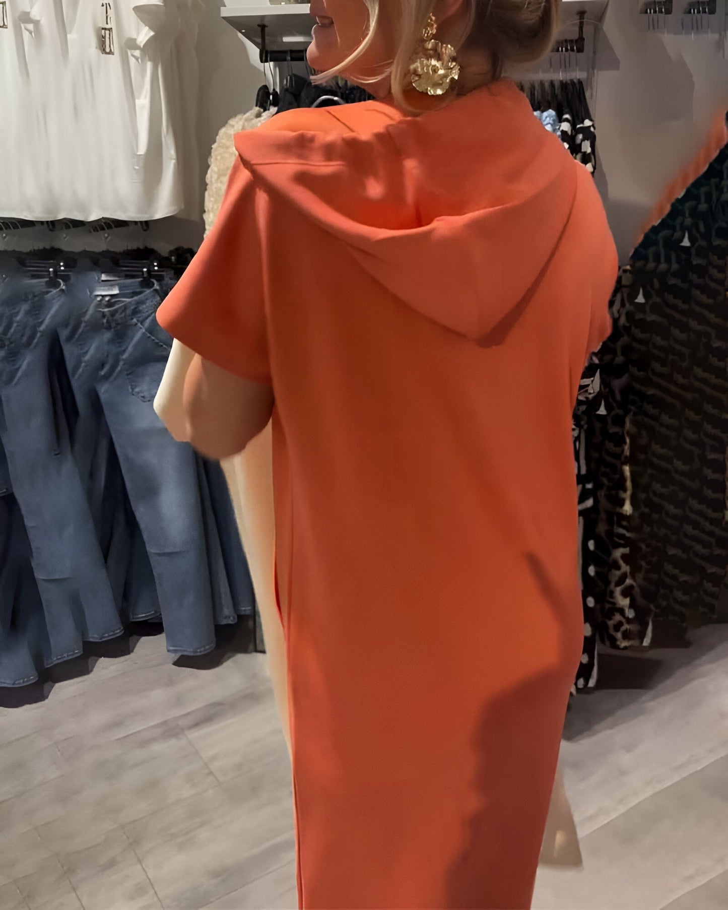 Hilda | Chic streetwear-hoodieklänning med dragskohuva