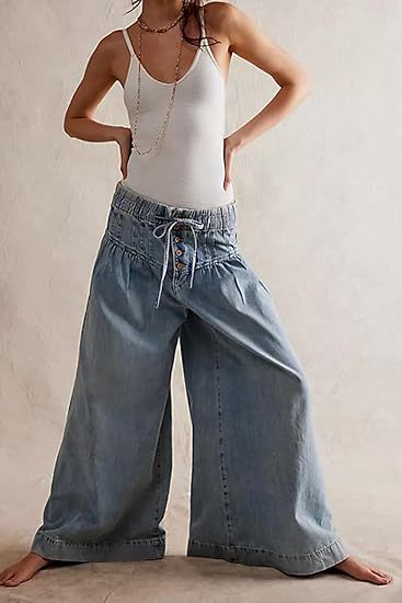 Liv | Löst sittande jeans i denimtyg med vida ben