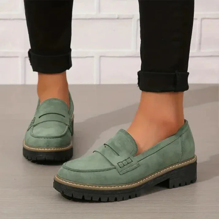 Vera | Loafer i Mocka Slip-On Skor för Damer