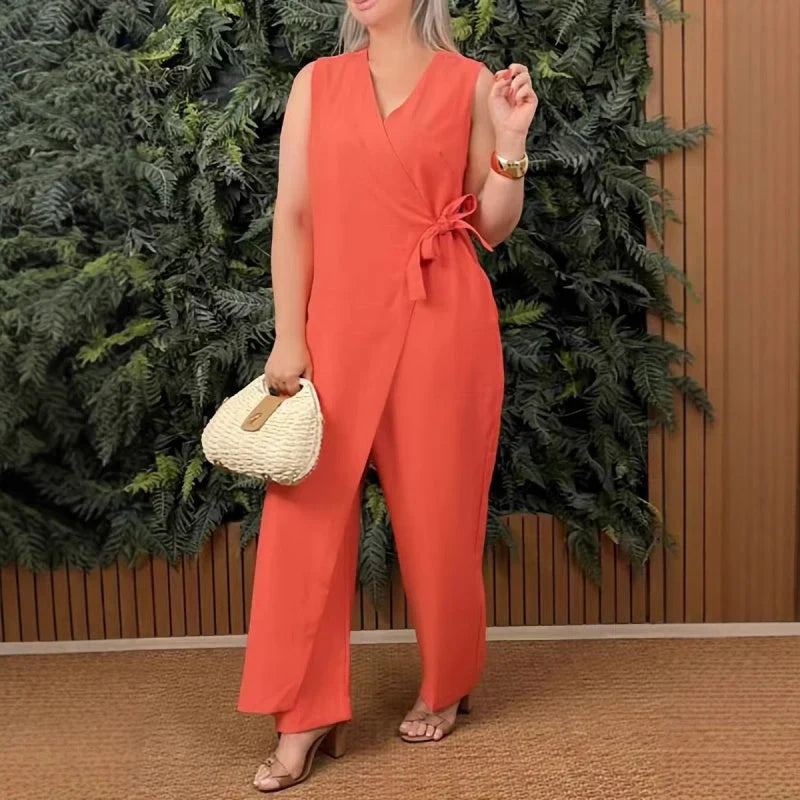 Ebba | Enfärgad casual jumpsuit med V-ringning och midjeband