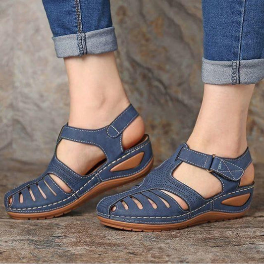 Eléa | Lätta sandaler med kardborreknäppning och ventilerande paneler