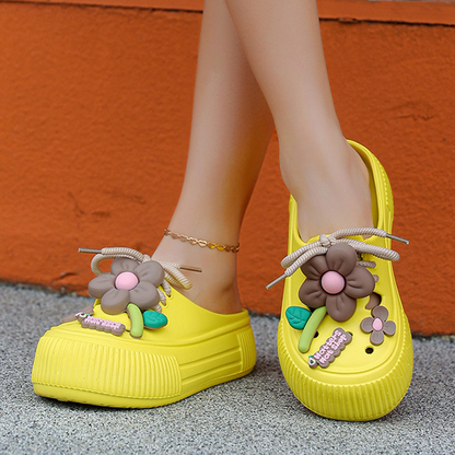 Tindra | Trendy chunky clogs med lekfulla 3D-detaljer