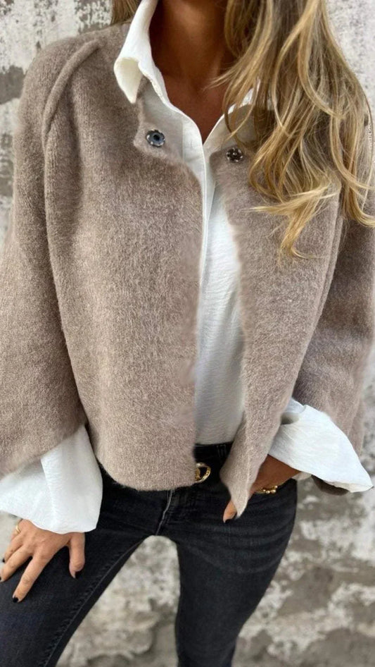 Clara | Minimalistisk Ullkappa med Tidlös Elegans