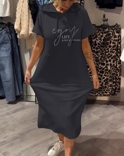 Hilda | Chic streetwear-hoodieklänning med dragskohuva