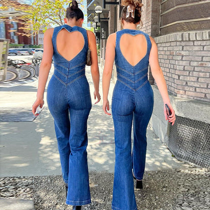 Kirsten | Trendig jumpsuit i denim med hjärtformad utskärning