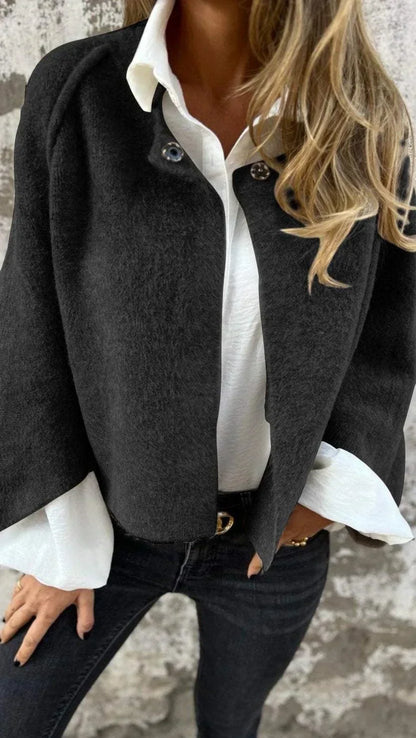 Clara | Minimalistisk Ullkappa med Tidlös Elegans