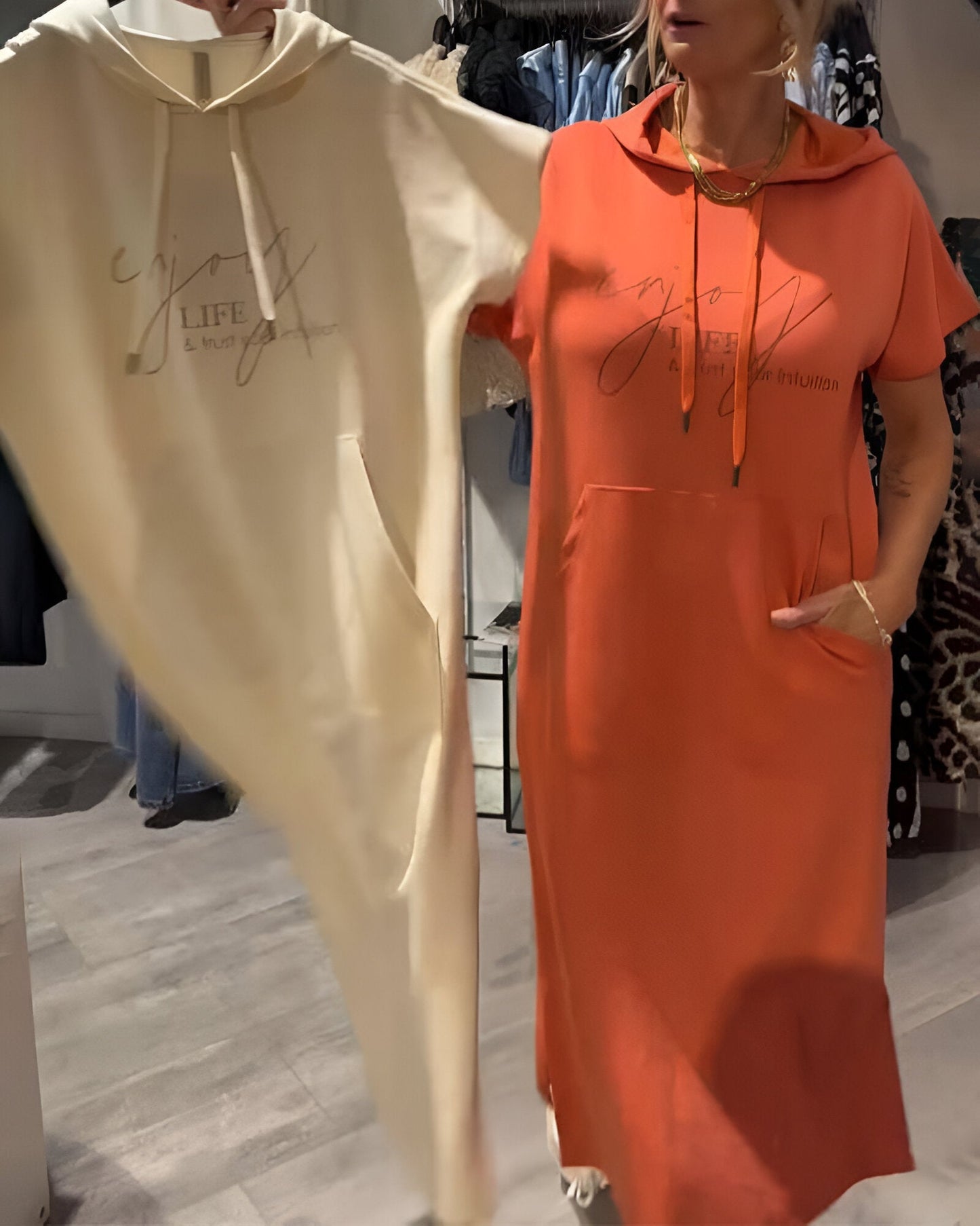 Hilda | Chic streetwear-hoodieklänning med dragskohuva