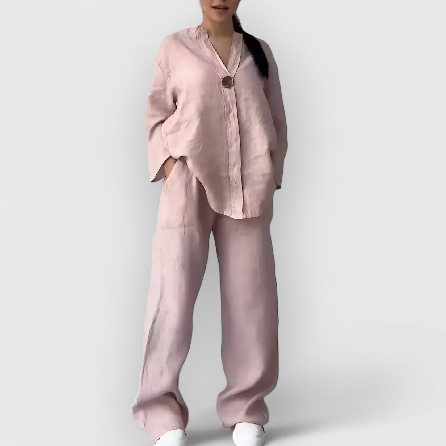 Joanna | Minimalistiskt lounge-set med vida byxor och kraglös topp